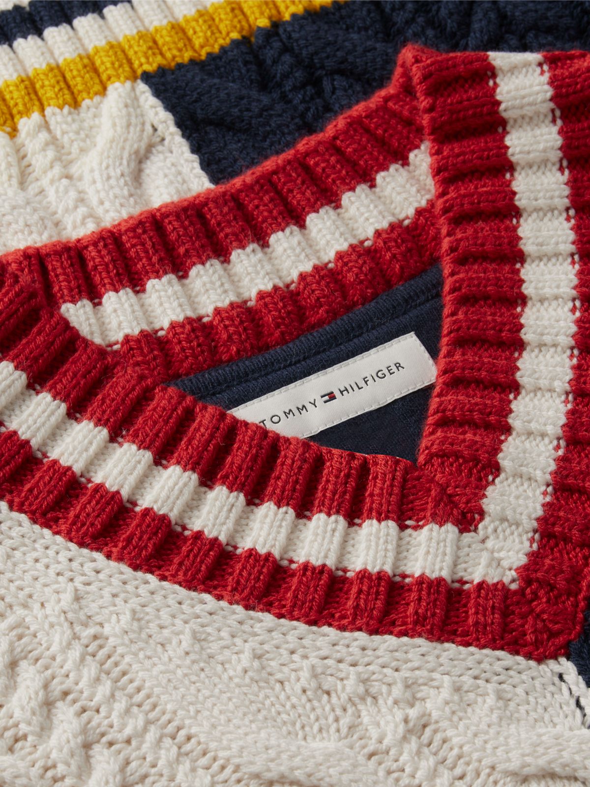 Felt Appliqué Relaxed Cable Knit V-Neck Jumper — Yellow
