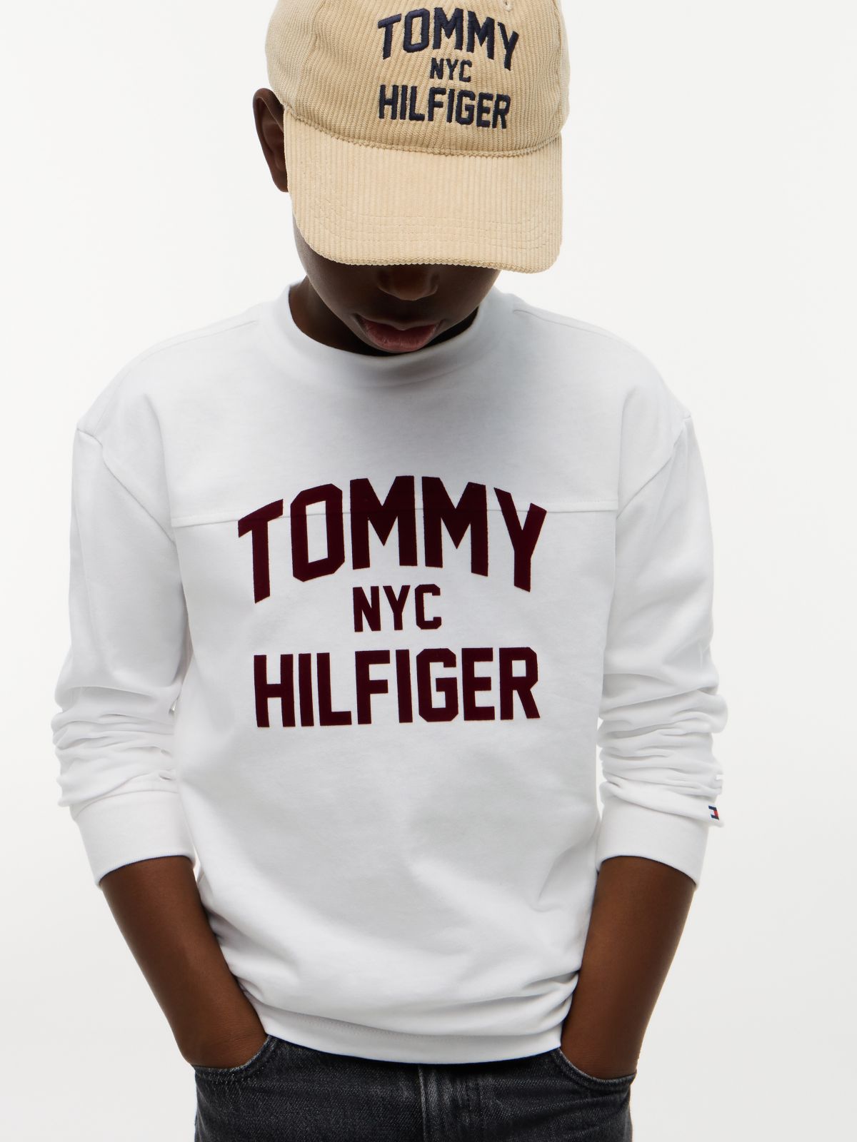 Logo Relaxed Long Sleeve T-Shirt — White