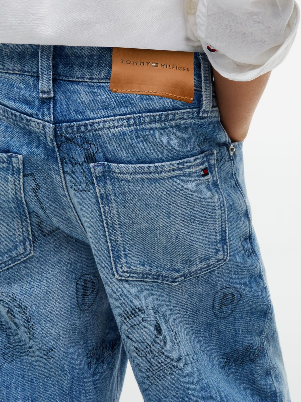 Peanuts® Graphic Faded Loose Jeans — Denim