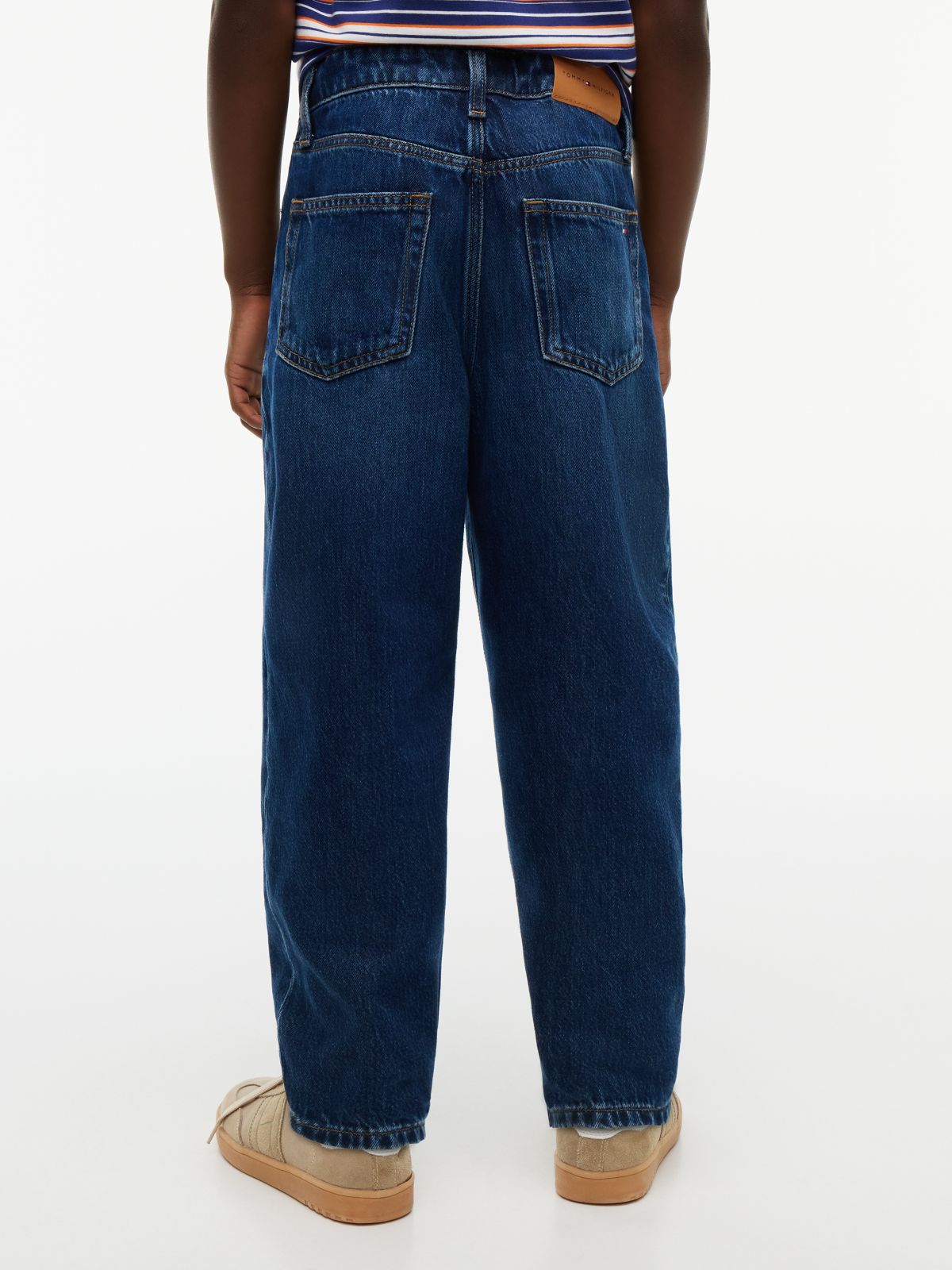 Barrel Leg Faded Jeans — Denim