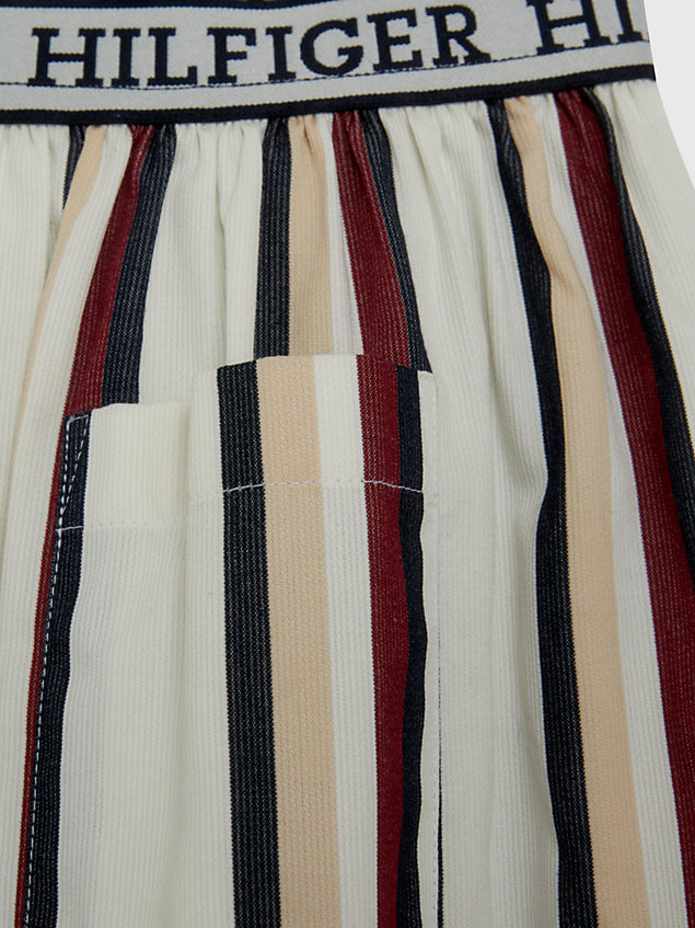 falda global stripe de corte evasé white de nina tommy hilfiger