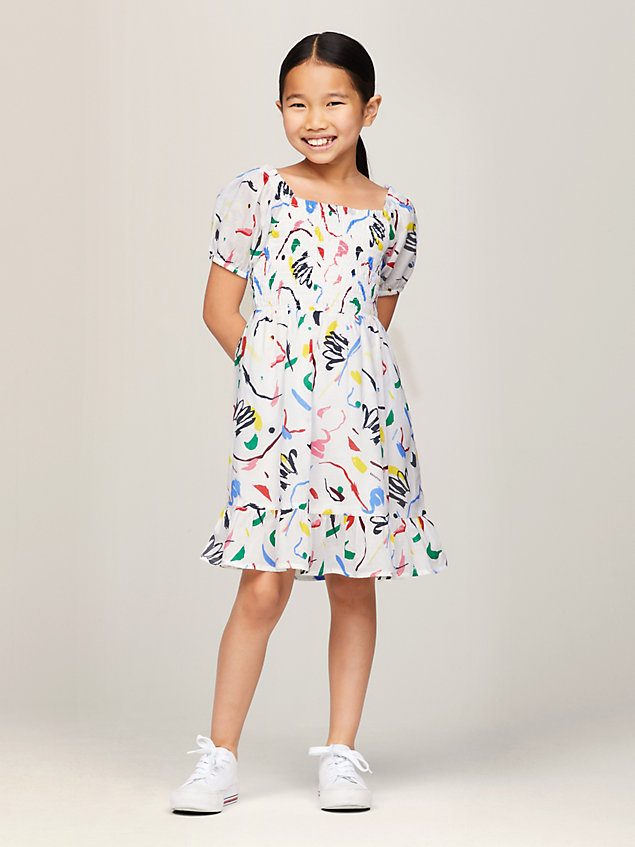 white gesmokte jurk met abstracte print voor meisjes - tommy hilfiger