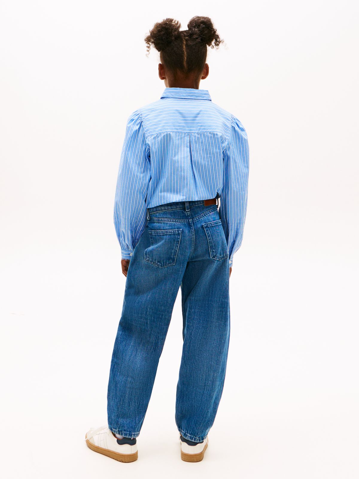 Flag Embroidery Faded Barrel Leg Jeans — Blue