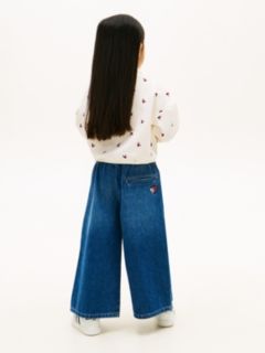 Smiley Heart Flag Relaxed Sweatshirt — White 4