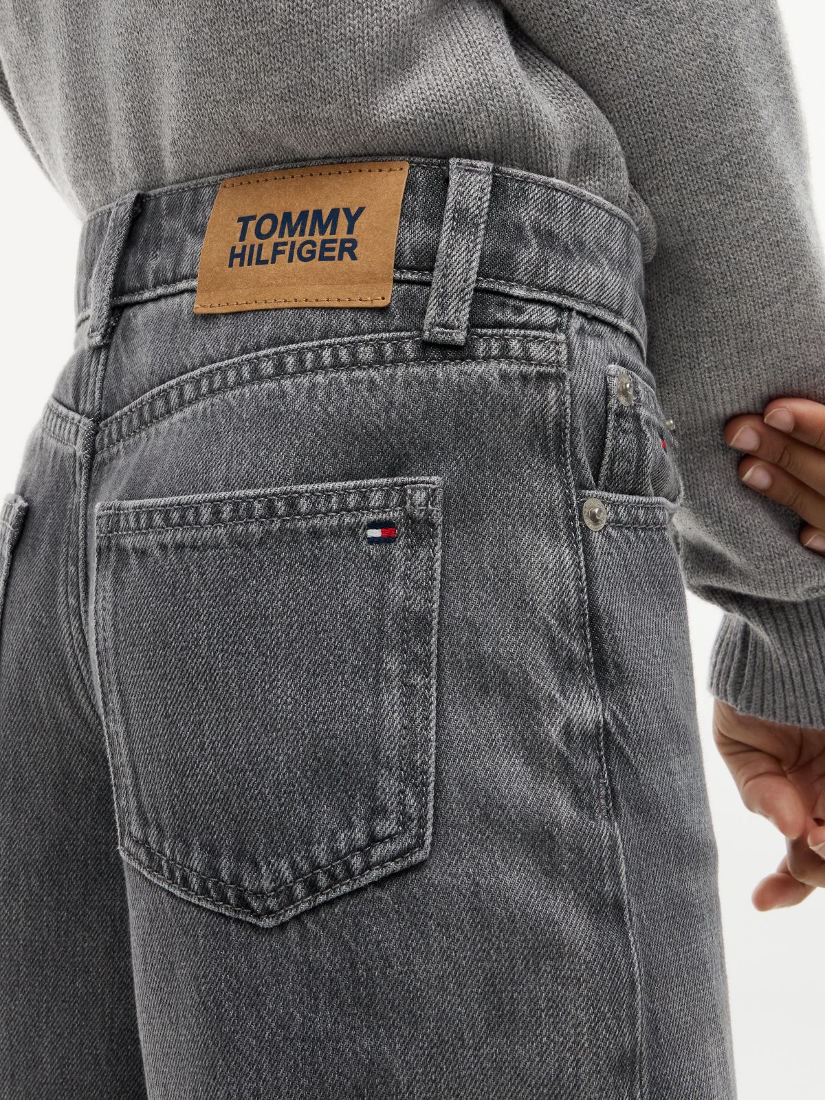 Barrel Leg Jeans — Denim