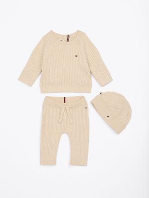 beige cadeaubox met muts, sweatshirt en jogger voor baby's - tommy hilfiger