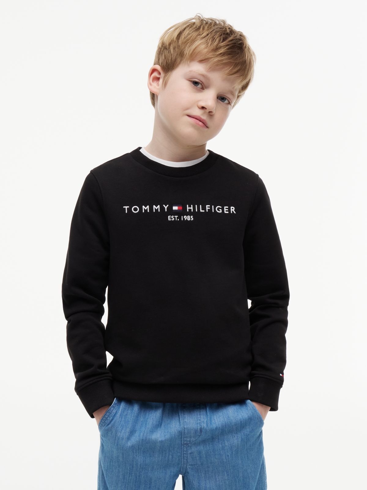 Essential Logo Sweatshirt — Black