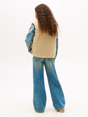 beige wende-weste mit teddy-struktur für gender-inclusive kinder - tommy hilfiger