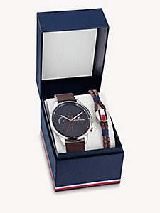 bruin cadeauset met horloge en leren armband voor heren - tommy hilfiger