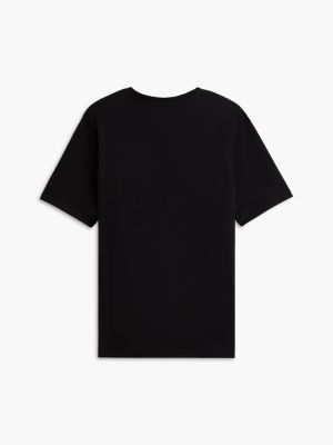 black th x cadillac formula 1® team shield logo t-shirt for adults gender inclusive tommy hilfiger