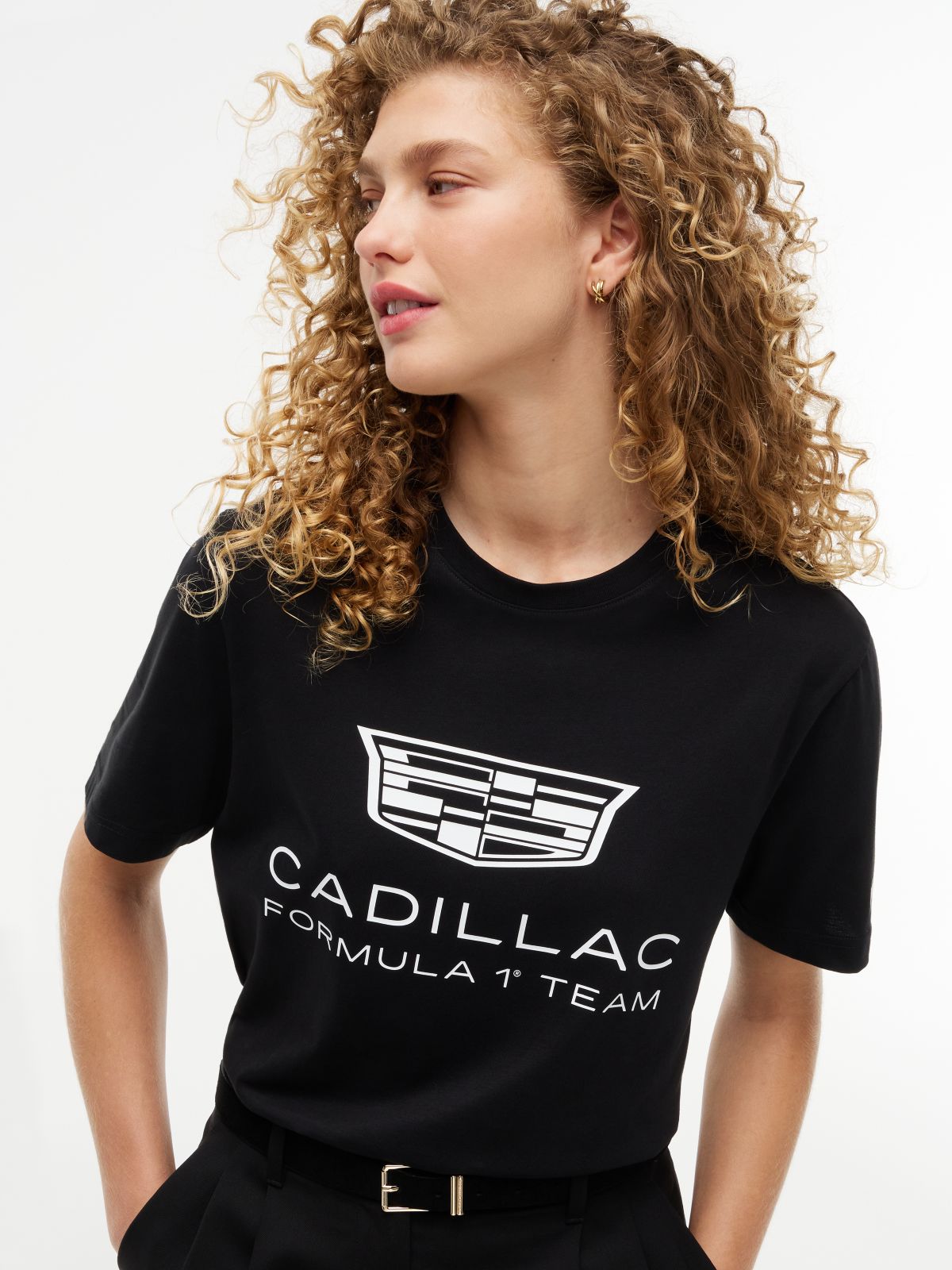 TH x Cadillac Formula 1® Team Shield Logo T-Shirt — Black