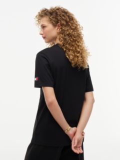 TH x Cadillac Formula 1® Team Shield Logo T-Shirt — Black 9