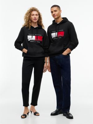 black th x cadillac formula 1® team flag graphic hoody for adults gender inclusive tommy hilfiger