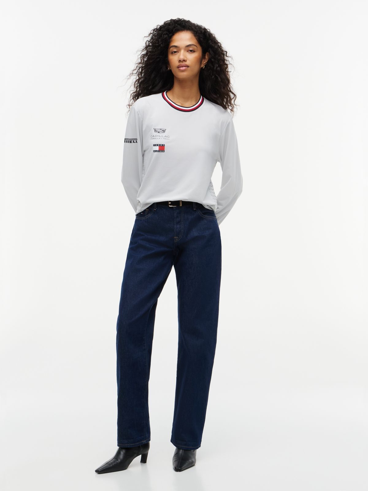 TH x Cadillac Formula 1® Team Chevron Long Sleeve T-Shirt — Grey