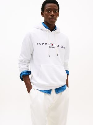 white hoodie mit aufgesticktem logo für herren - tommy hilfiger