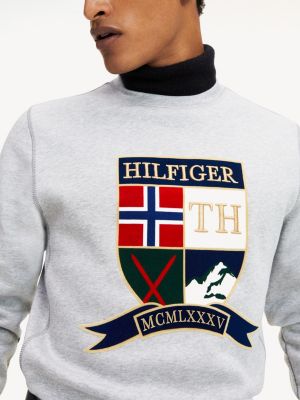 tommy hilfiger chest logo sweatshirt