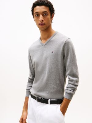 pull à col en v et drapeau brodé grey pour hommes tommy hilfiger