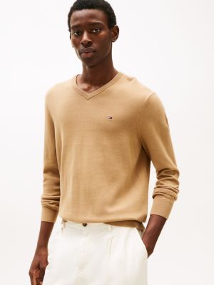 pull à col en v et drapeau brodé brown pour hommes tommy hilfiger