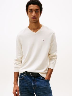 pull à col en v et drapeau brodé white pour hommes tommy hilfiger