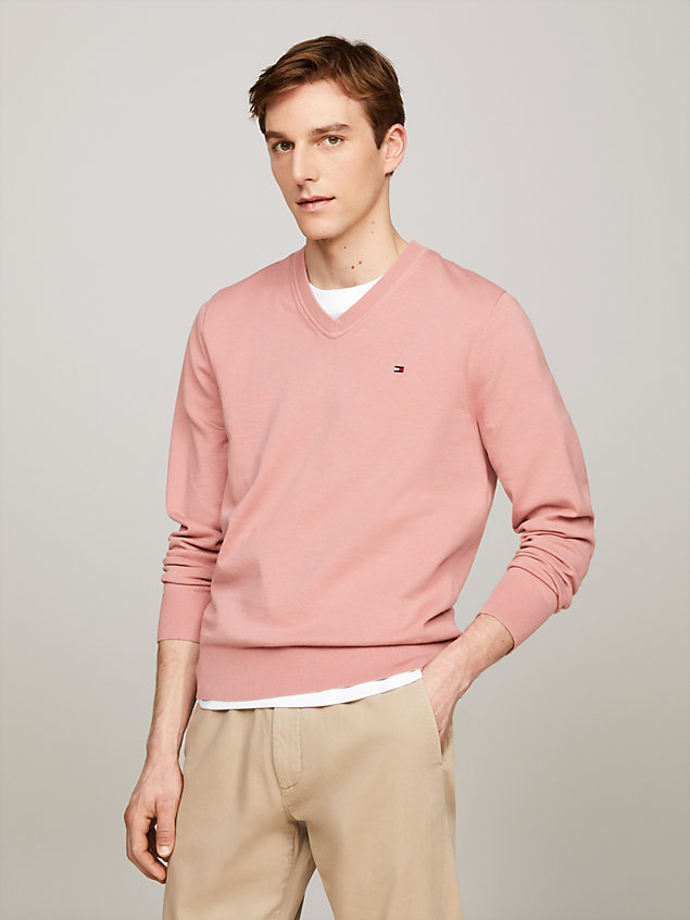 pink sweter 1985 collection z dekoltem w szpic dla mężczyźni - tommy hilfiger