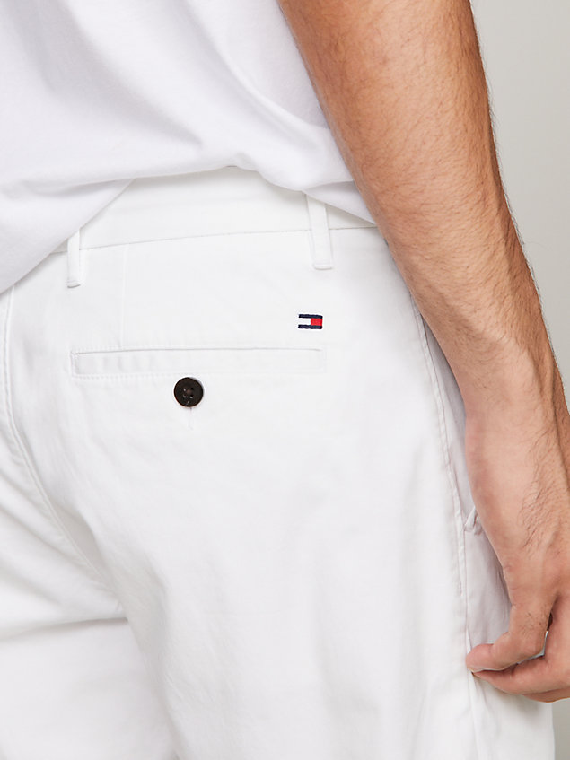 white 1985 collection harlem relaxed fit shorts for men tommy hilfiger