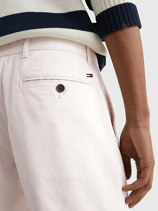 WEATHERED WHITE 1985 Denton Straight Chinos for men TOMMY HILFIGER