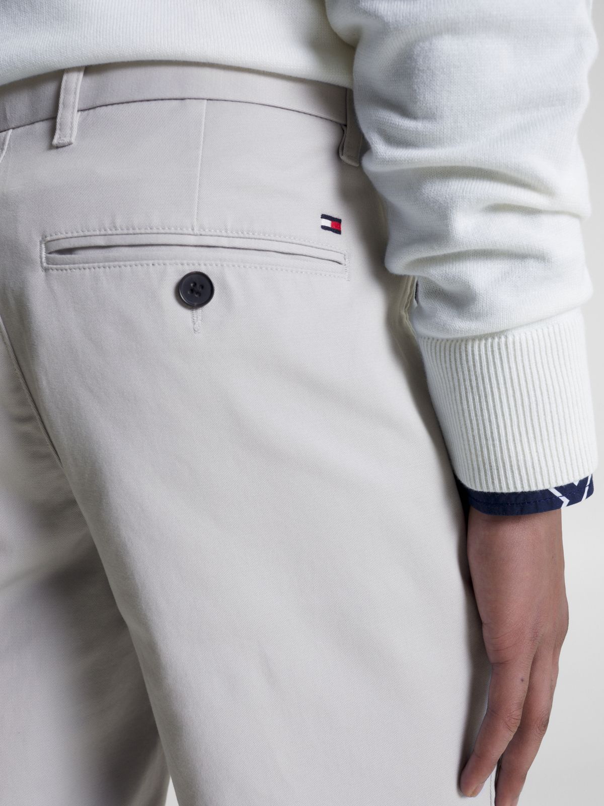 1985 Bleecker Slim Chinos — Grey