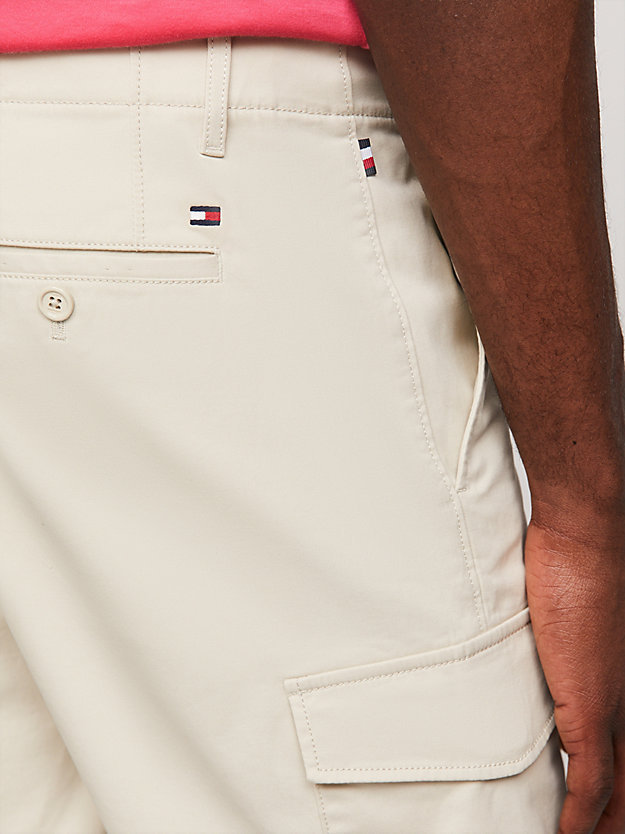 BLEACHED STONE Twill Cargo Pocket Shorts for men TOMMY HILFIGER