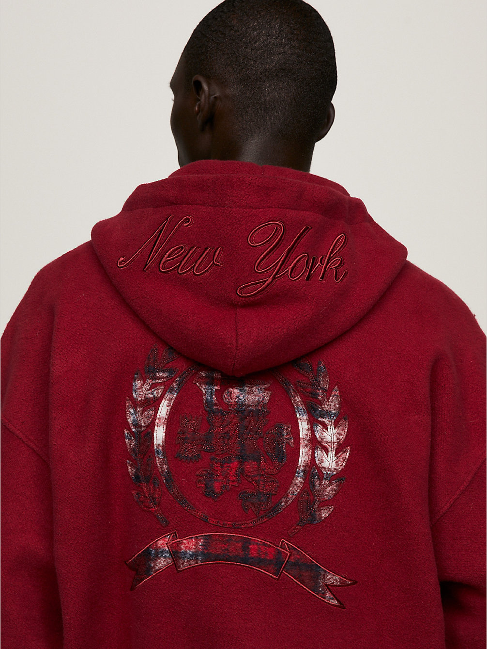 red crest oversized fit hoodie mit schottenkaro für herren - tommy hilfiger