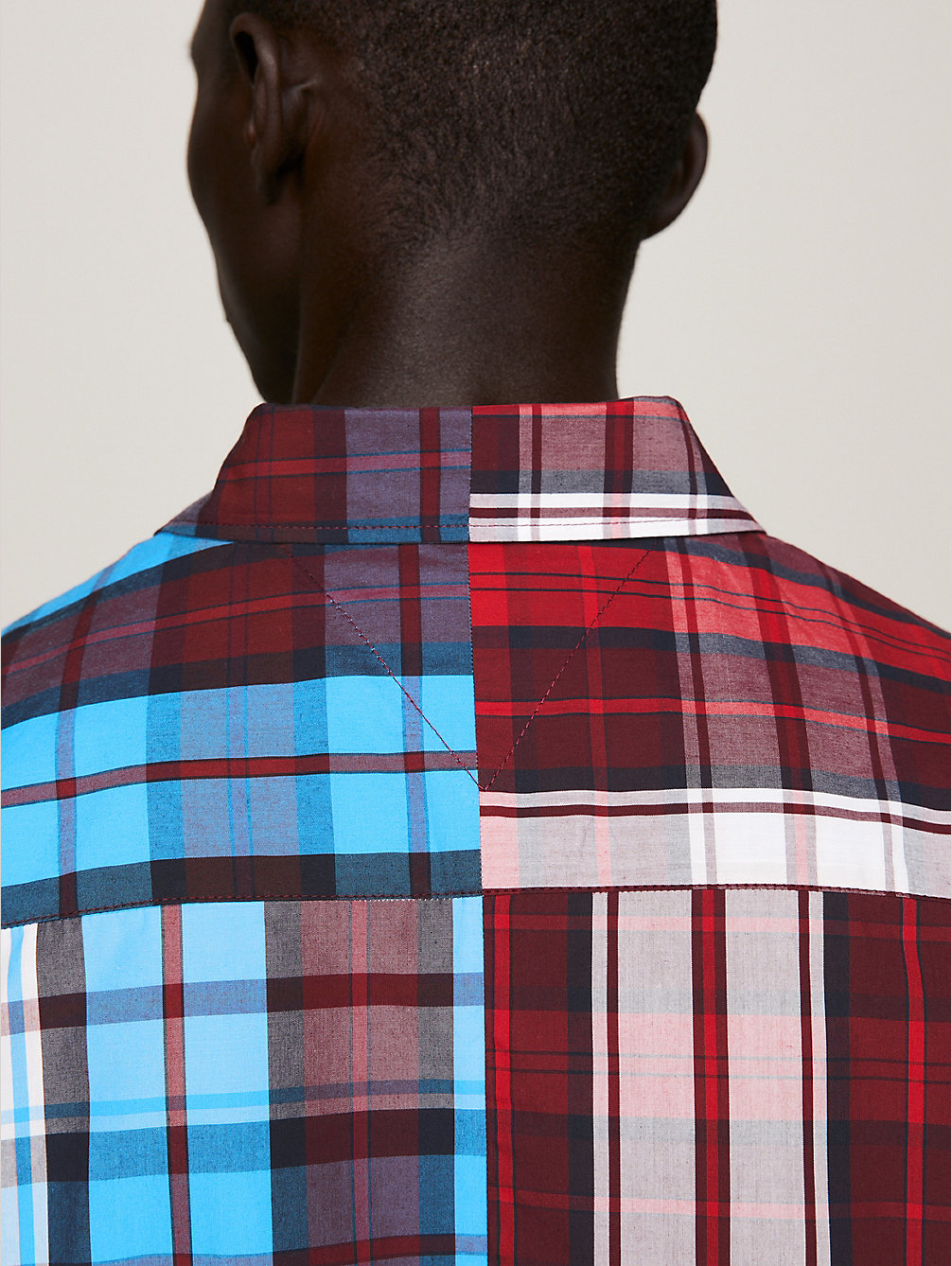 red dwukolorowa koszula unisex o klasycznym kroju w szkocką kratę dla mężczyźni - tommy hilfiger