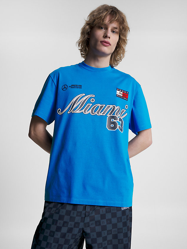 t-shirt tommy x mercedes-amg f1 x awake ny con logo sul retro blue da uomo tommy hilfiger