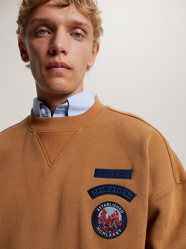 brown mountain badge patch archive fit sweatshirt for men tommy hilfiger