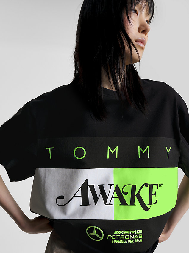 camiseta con logo tommy x mercedes-amg f1 x awake ny black de hombre tommy hilfiger