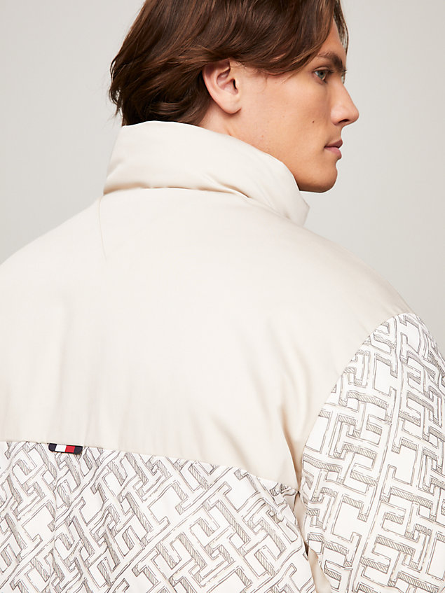 white pikowana kurtka z motywem monogramu dla mężczyźni - tommy hilfiger
