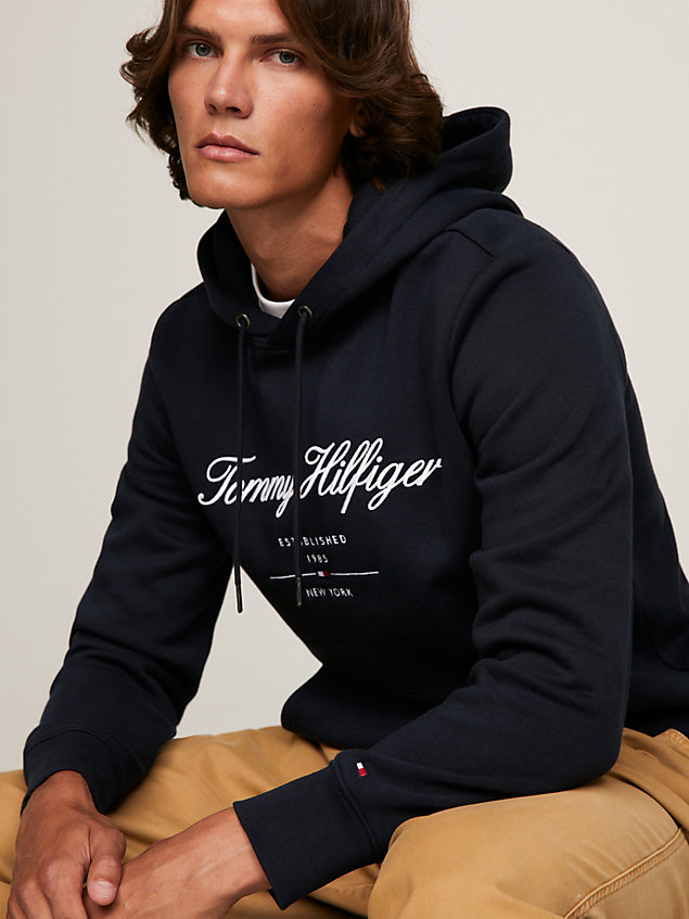 blue exclusive hoodie mit script-logo für herren - tommy hilfiger