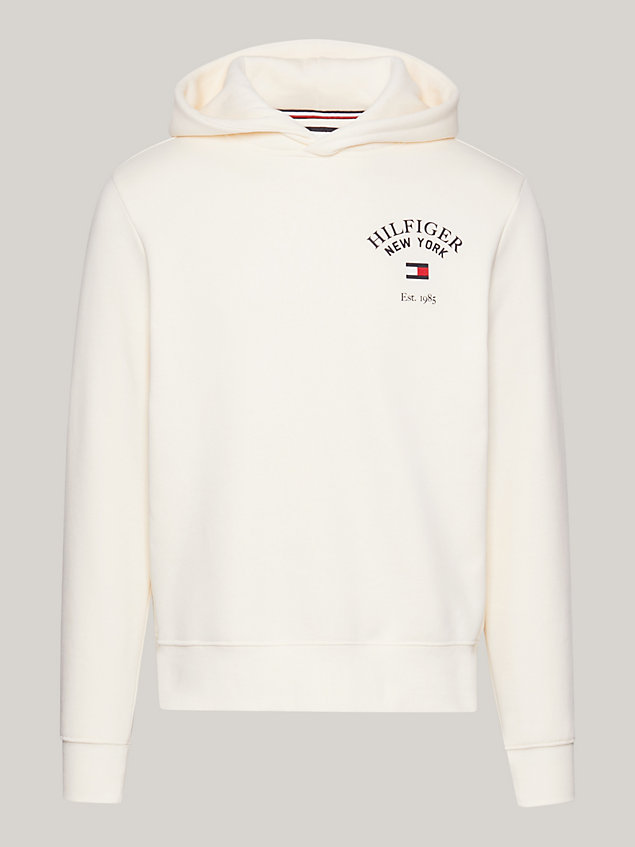 beige varsity hoodie mit bogenförmigem logo für herren - tommy hilfiger