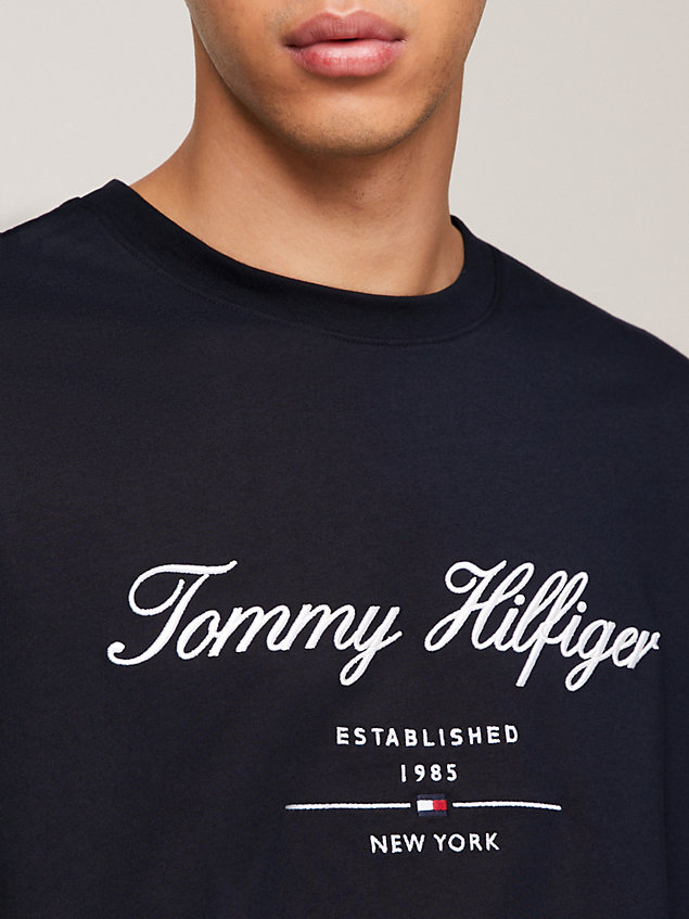 t-shirt exclusive con logo in corsivo blue da uomo tommy hilfiger