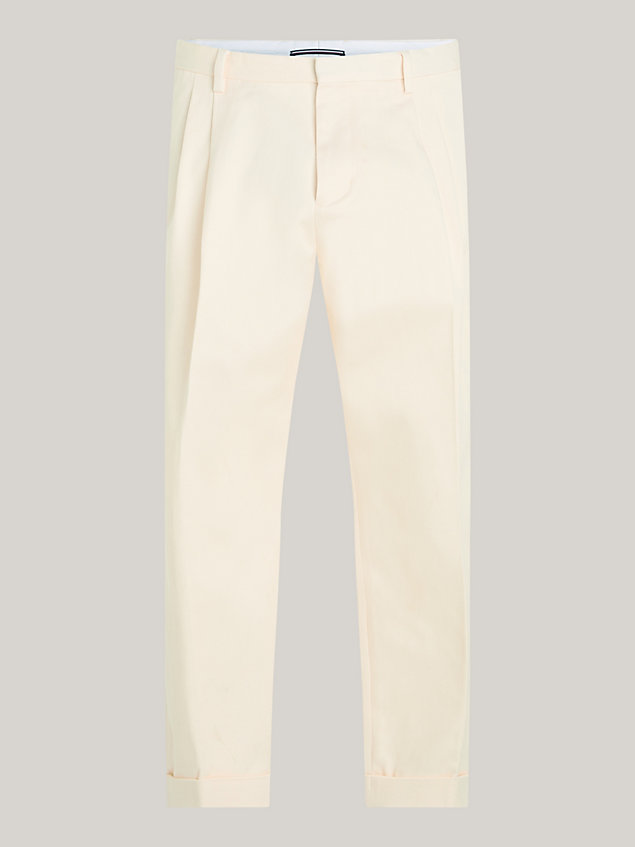 pantaloni affusolati con pieghe beige da uomo tommy hilfiger