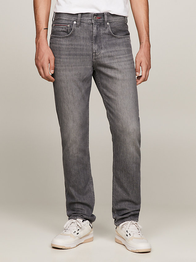 jeans mercer regular fit con scoloriture denim da uomini tommy hilfiger