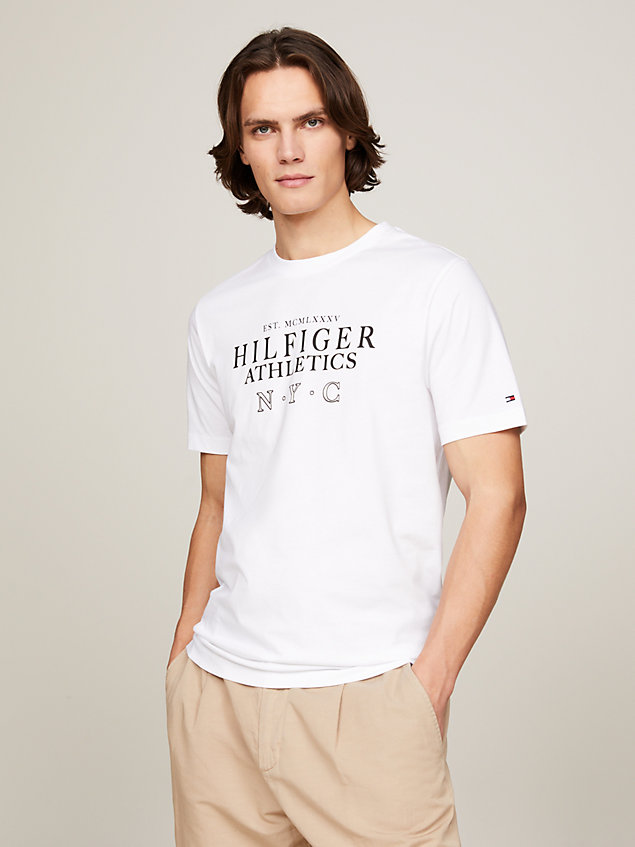camiseta de cuello redondo con logo nyc white de hombres tommy hilfiger