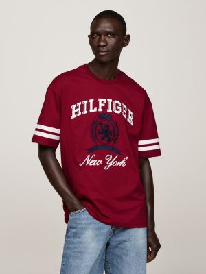 t-shirt à logo blason oversize rouge pour hommes tommy hilfiger