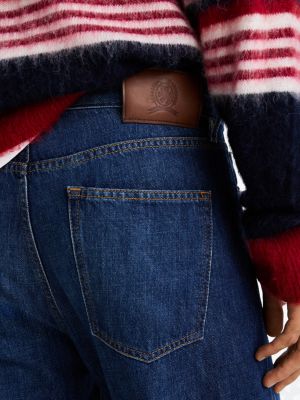 jean décontracté effet délavé à blason brodé bleu pour hommes tommy hilfiger