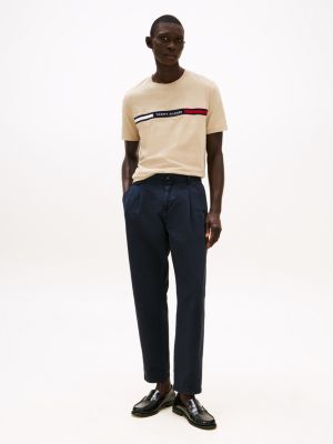 t-shirt à col ras-du-cou et logo beige pour hommes tommy hilfiger