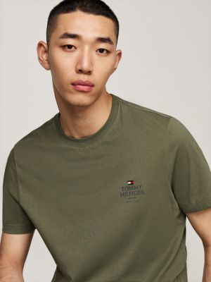 t-shirt à logo et col ras-du-cou vert pour hommes tommy hilfiger