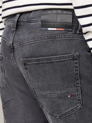 zwart houston tapered jeans met fading voor heren - tommy hilfiger