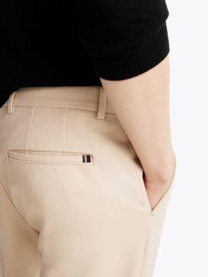 beige smart casual denton straight chino voor heren - tommy hilfiger