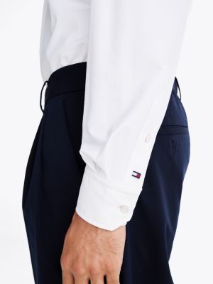 weiß performance slim fit hemd aus strick für herren - tommy hilfiger