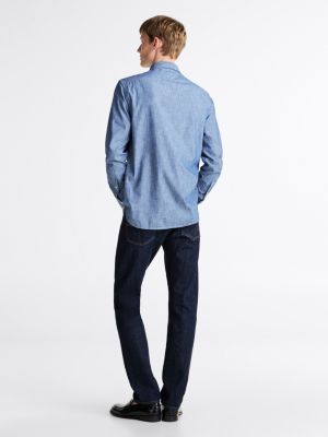 chemise coupe standard en chambray bleu pour hommes tommy hilfiger