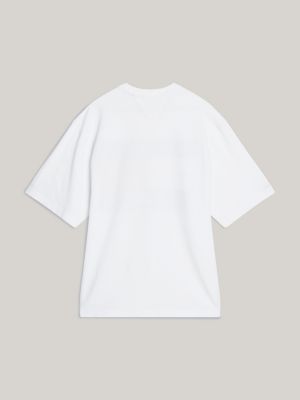 white tommy x mercedes f1 x cr flag logo t-shirt for men tommy hilfiger
