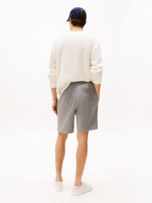 short de jogging à drapeau brodé gris pour hommes tommy hilfiger